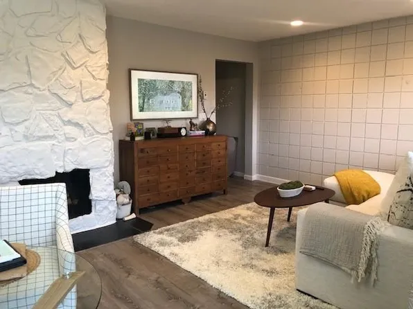 9336 Blackberry St APT 24, Anchorage, AK 99502