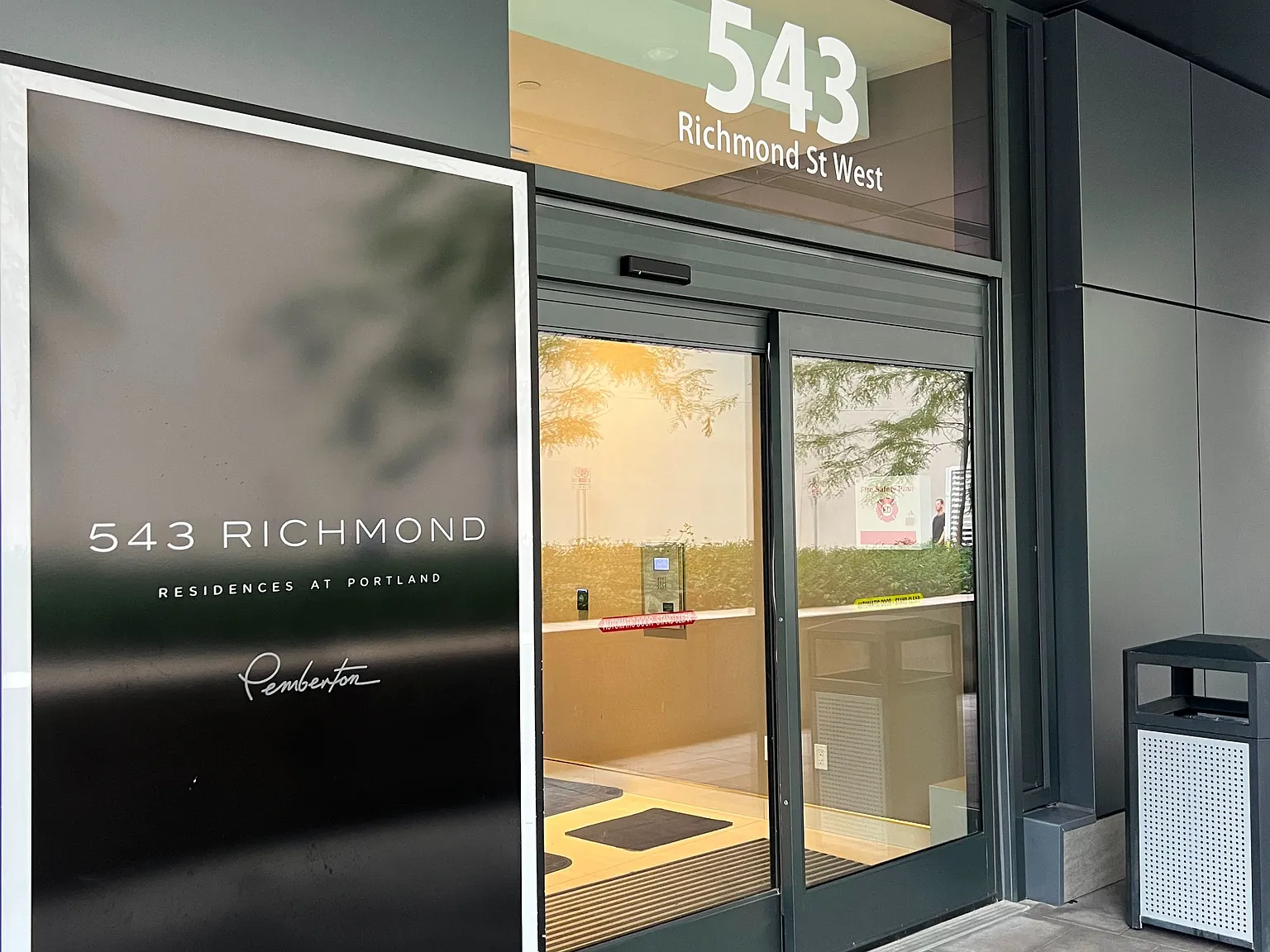 543 Richmond St W — Photo 3
