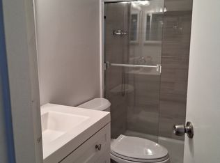 3100 S Manchester St APT 828, Falls Church, VA 22044