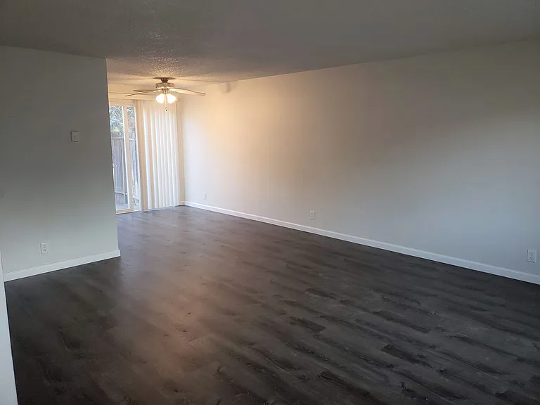 4581 Sean St — Photo 3