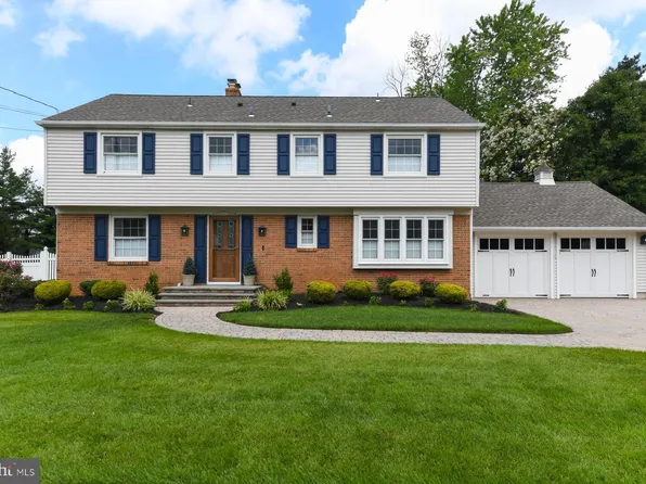 434 Westwood Dr, Woodbury, NJ 08096