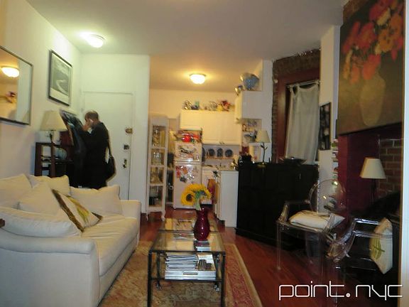 4th image of 247 W 11th St APT 04