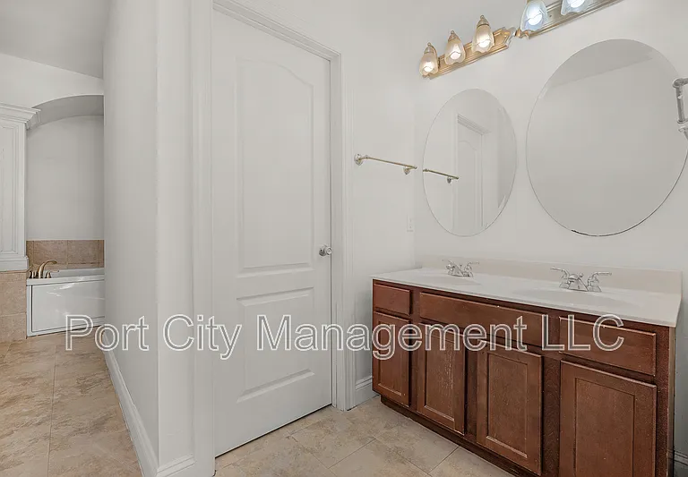 1614 McCulloh St #1 — Photo 15