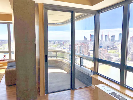 Rented by Aili Wang, LREB | media 26