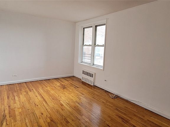 3rd image of 75-10 Yellowstone Blvd #4L