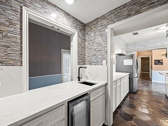 5th image of 10703 Cypresswood Dr