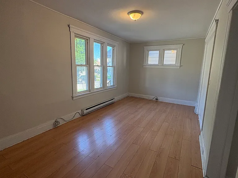 394 Langlois Ave #M — Photo 6