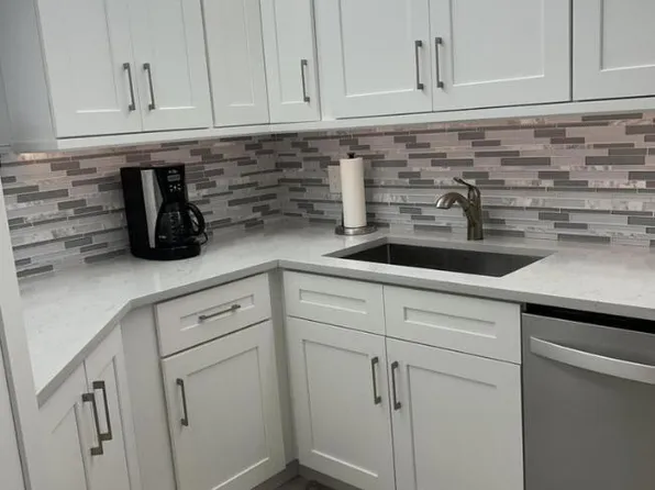 5851 Camino Del Sol APT 203, Boca Raton, FL 33433