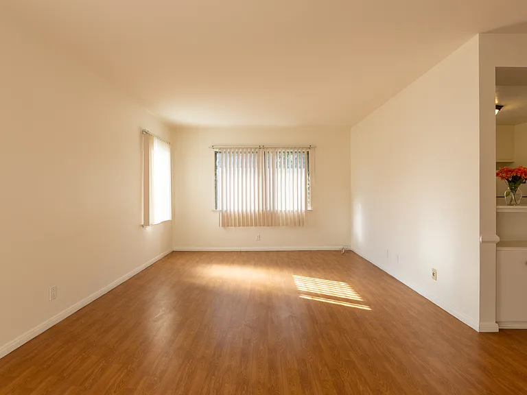 1219 S Bedford St #F — Photo 18