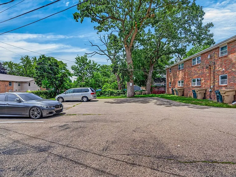5809 Raymond Rd — Photo 23