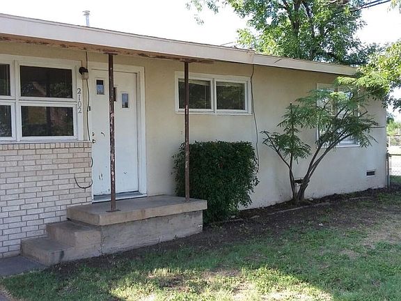 2nd image of 2102 Lindell Ave