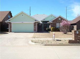 1701 Shannon Dr, Midwest City, OK 73130