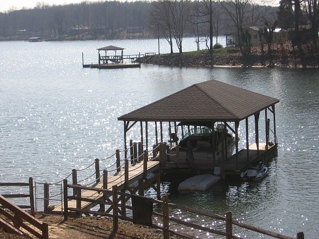 Floating Dock With Covered Boatslip