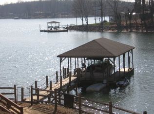 4525 Welborn Dr, Sherrills Ford, NC 28673