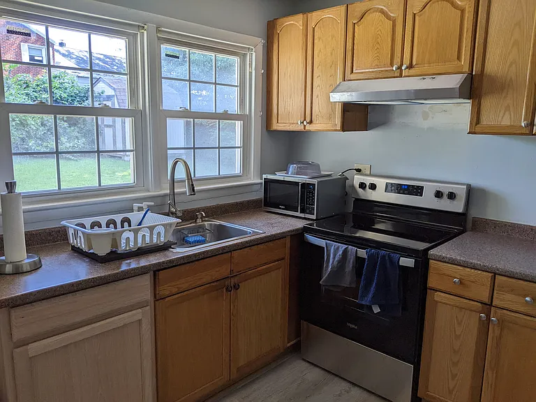 4702 Mangum Rd — Photo 6