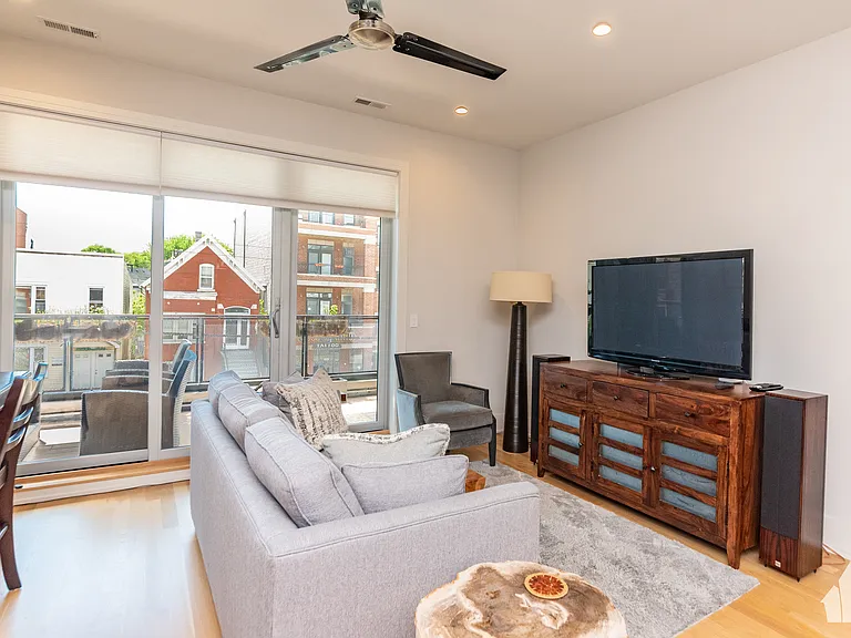 3049 N Clybourn Ave #1 — Photo 2