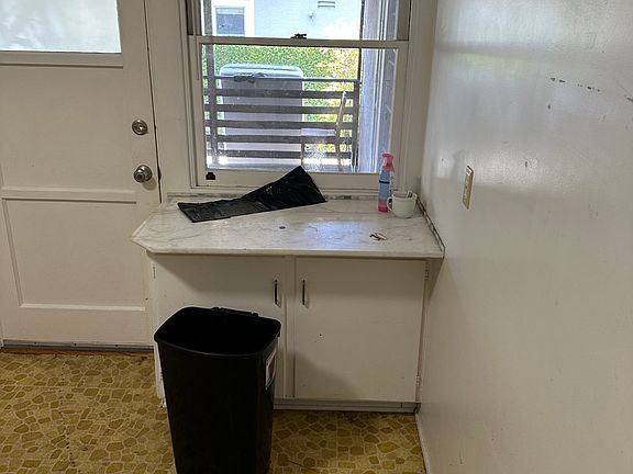 4th image of 6137 Mary Lane Dr #1
