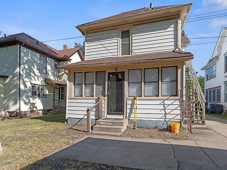 525 8th Ave SE — Photo 15