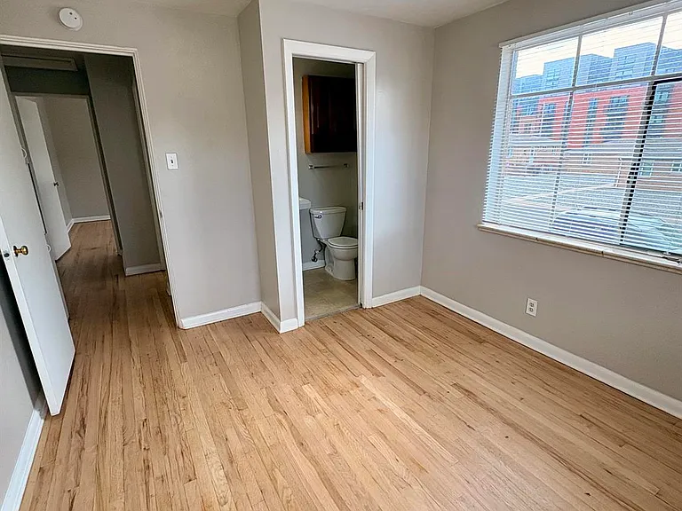 2340 S Race St Apartments — Photo 16