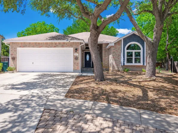7701 Forest Magic Ct, Live Oak, TX 78233