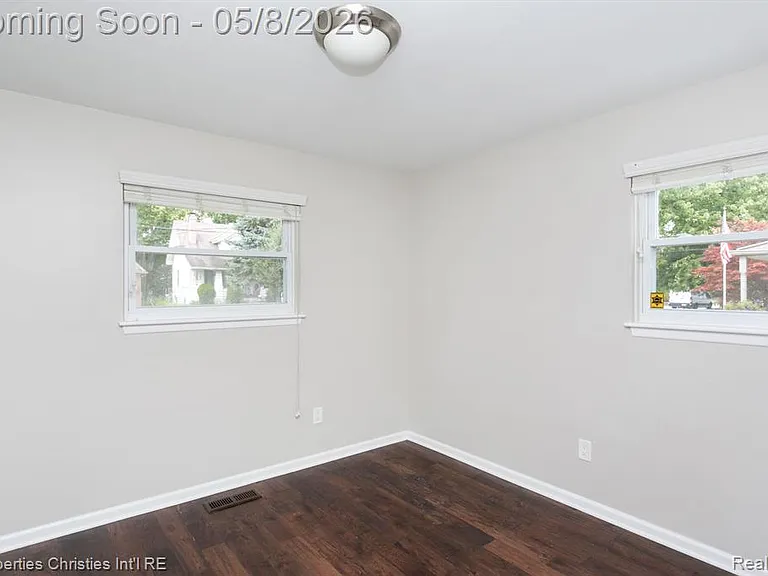 2716 Ardmore Ave — Photo 17