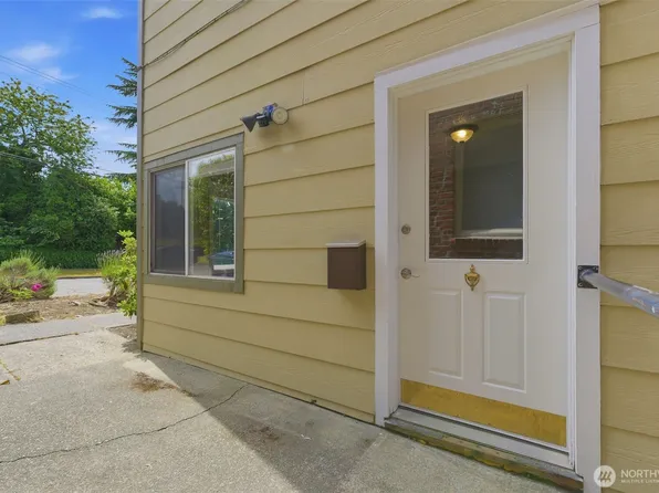 1205 N 11th Street, Tacoma, WA 98403