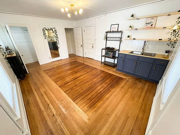 2nd image of 3721 Cottage Grove Ave #3