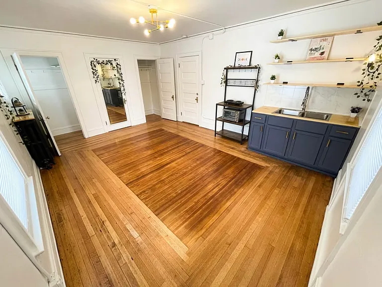 3721 Cottage Grove Ave #3 — Photo 2