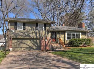 637 S 123rd St, Omaha, NE 68154