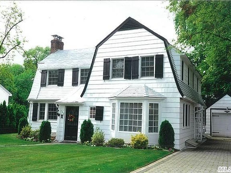 1st image of 235-25 Park Ln