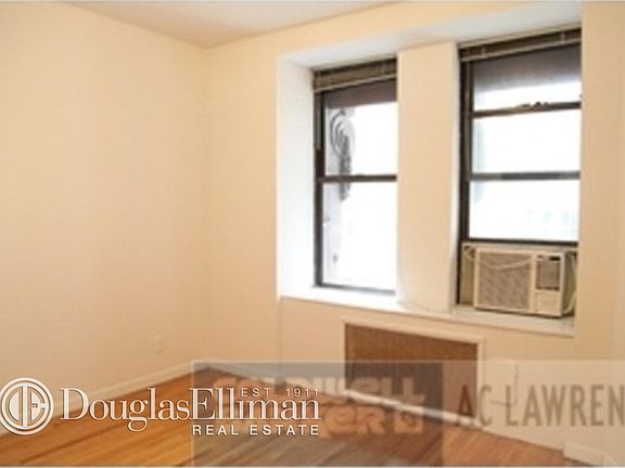 2nd image of 117 W 58th St APT 6A