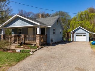 869 Clifford Ave SE, Grand Rapids, MI 49546
