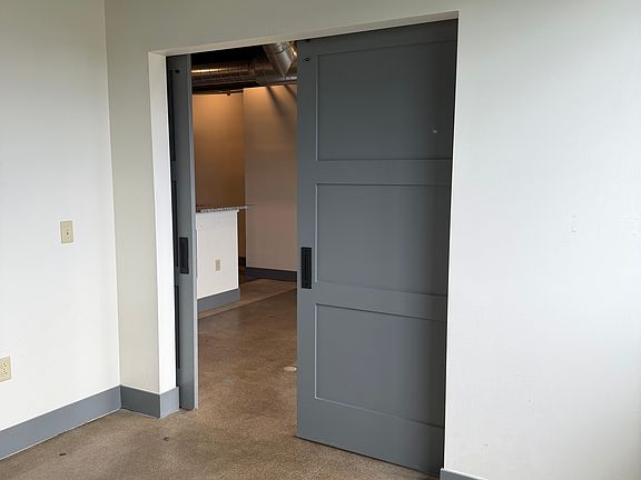 5th image of 150 Jefferson St #3