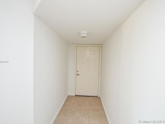 3rd image of 13770 NE 3rd Ct APT 302