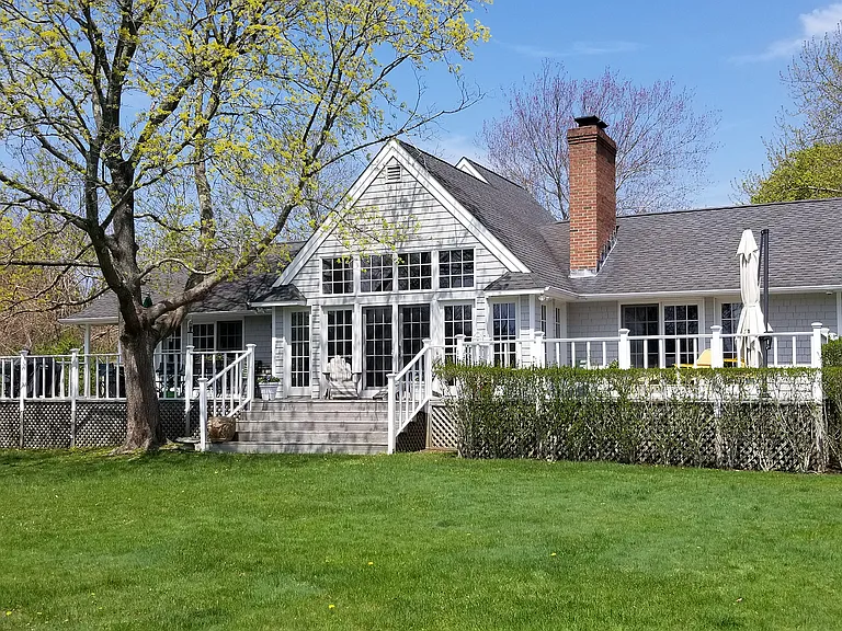 836 Hill St — Photo 12