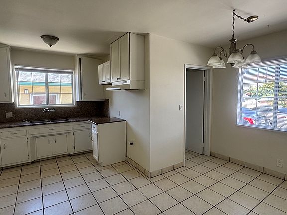 4th image of 3937 W 119th St #3937