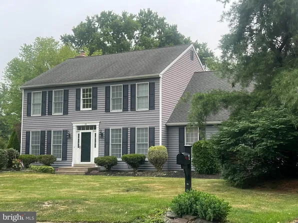 12 Tracy Dr, Doylestown, PA 18901