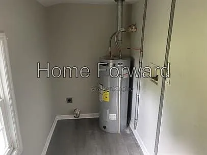 100 Bristol Ave — Photo 11