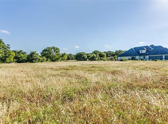 5th image of 13 Garden Ln