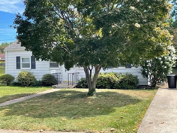 front yard with driveway shown