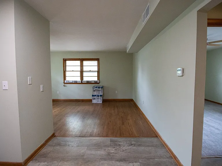 3201 Martha Dr — Photo 4
