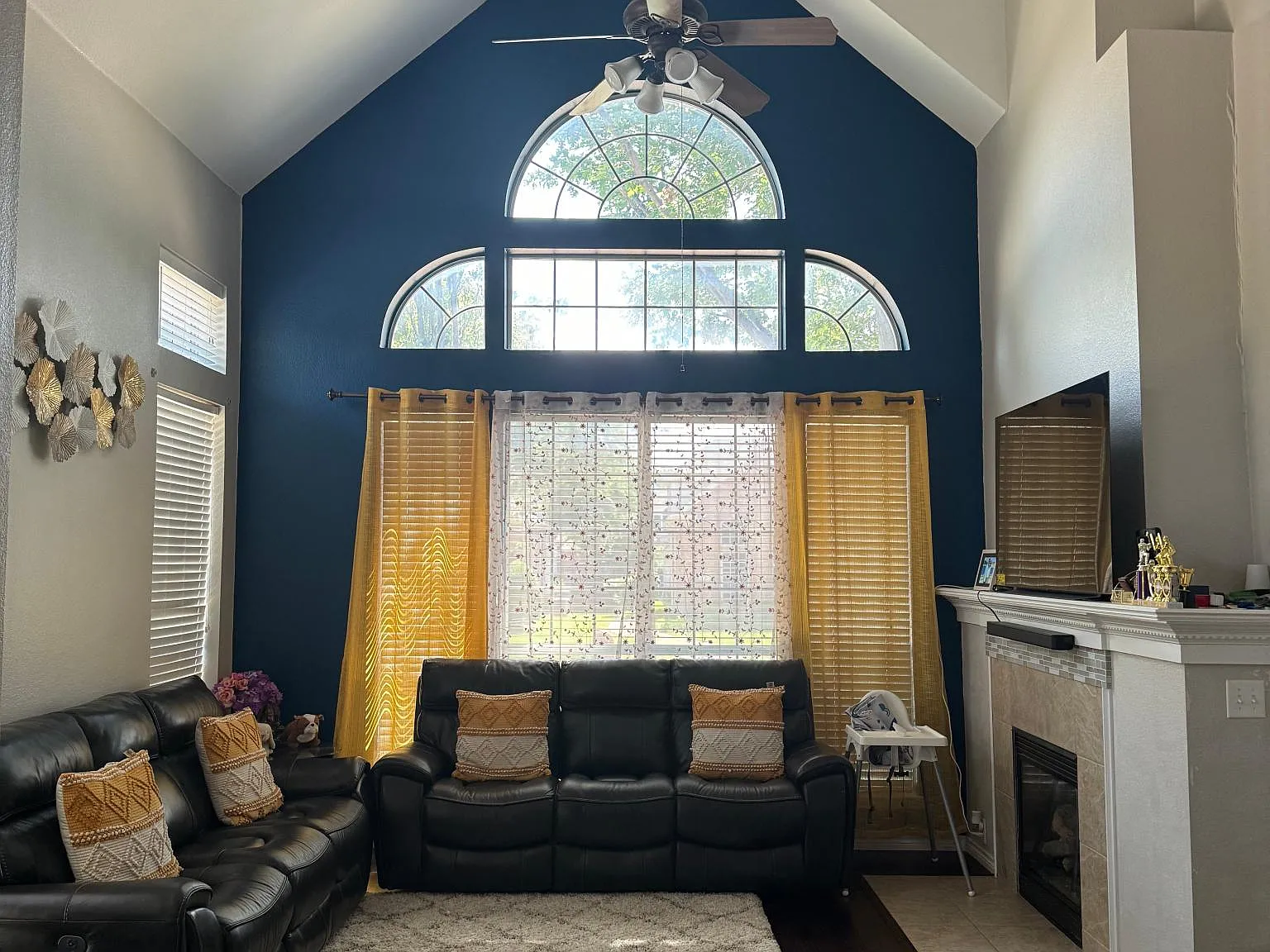 6737 Canterbury Dr — Photo 4