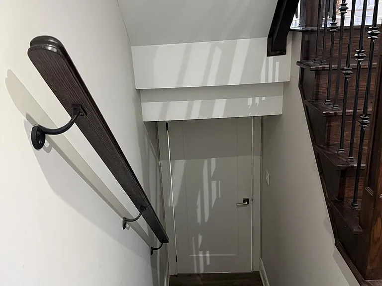 25 Westbourne Ave #BASEMENT — Photo 2