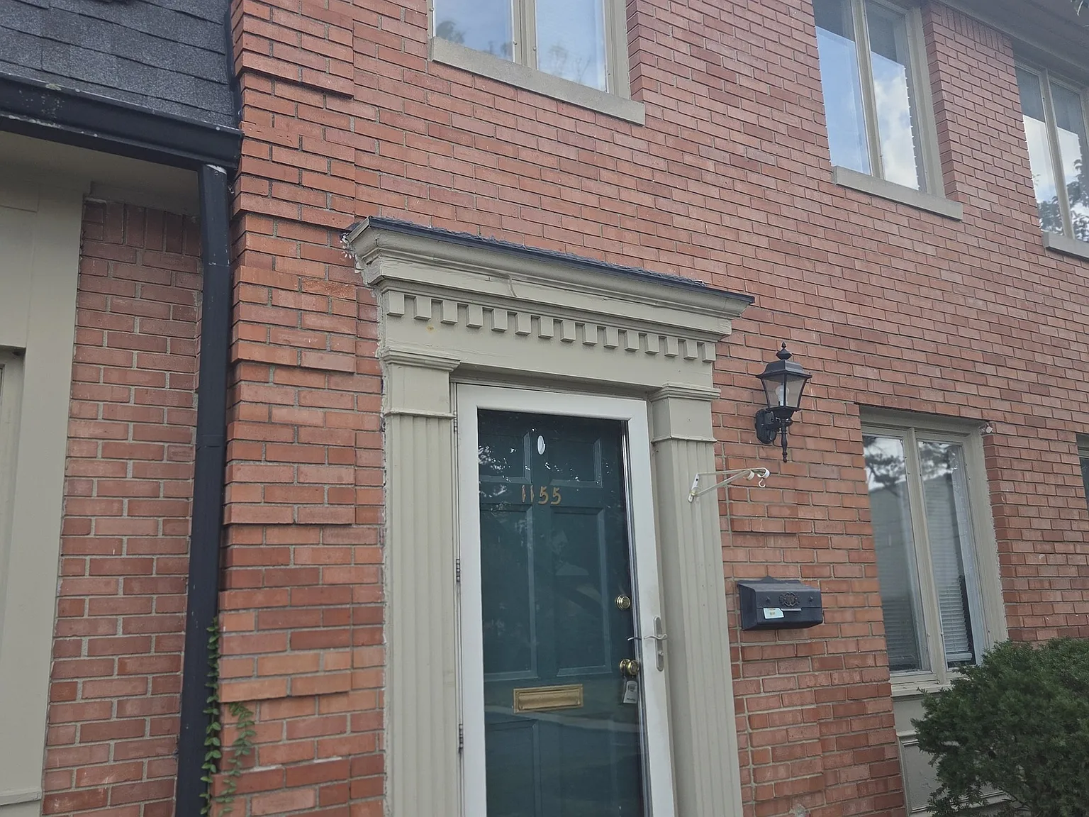 3 bed, 2.5 bath, 1776 sqft, $1,750 — Photo 2