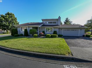 846 Brookhaven Dr, Brookings, OR 97415