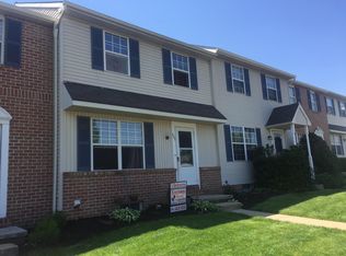 227 Greenland Dr, Lancaster, PA