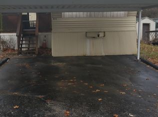 843 High View Dr, Fenton, MO 63026