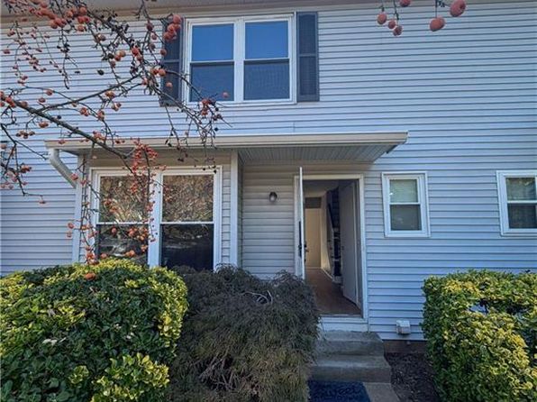 34 Deerfield Ln