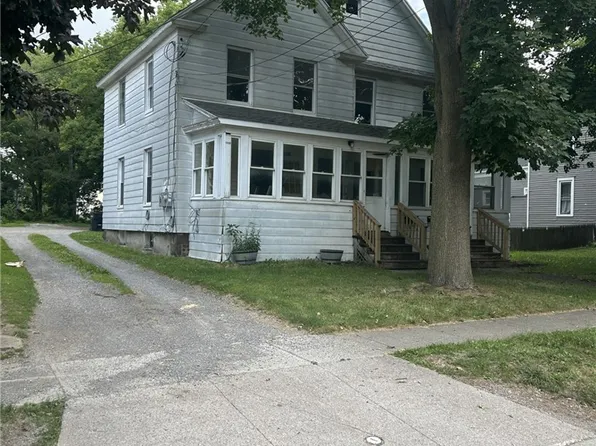 20 Maple Ave, Oakfield, NY 14125