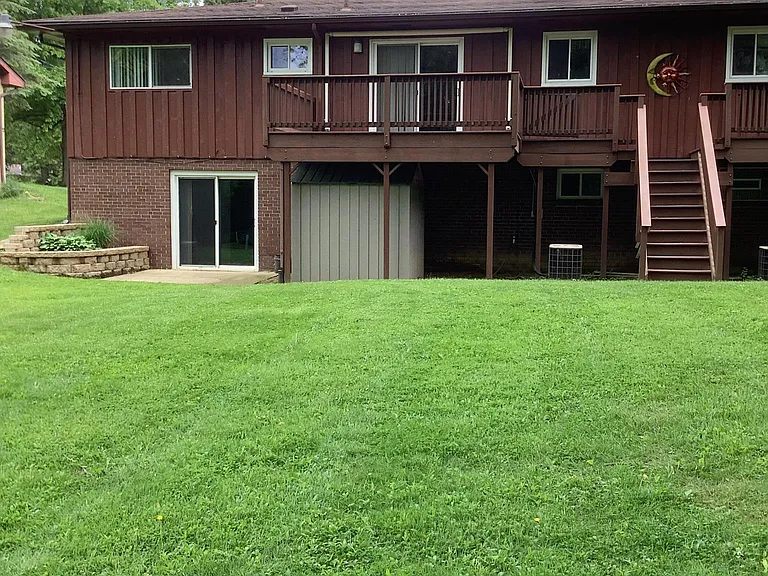 Deck/ balcony. Patio